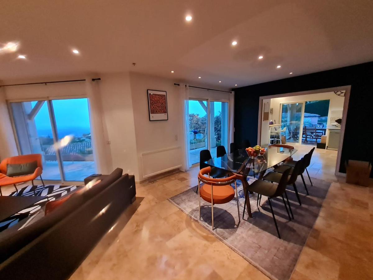 Adorable Maison Independante 30M2 Avec Piscine En Saison カブリ 部屋 写真
