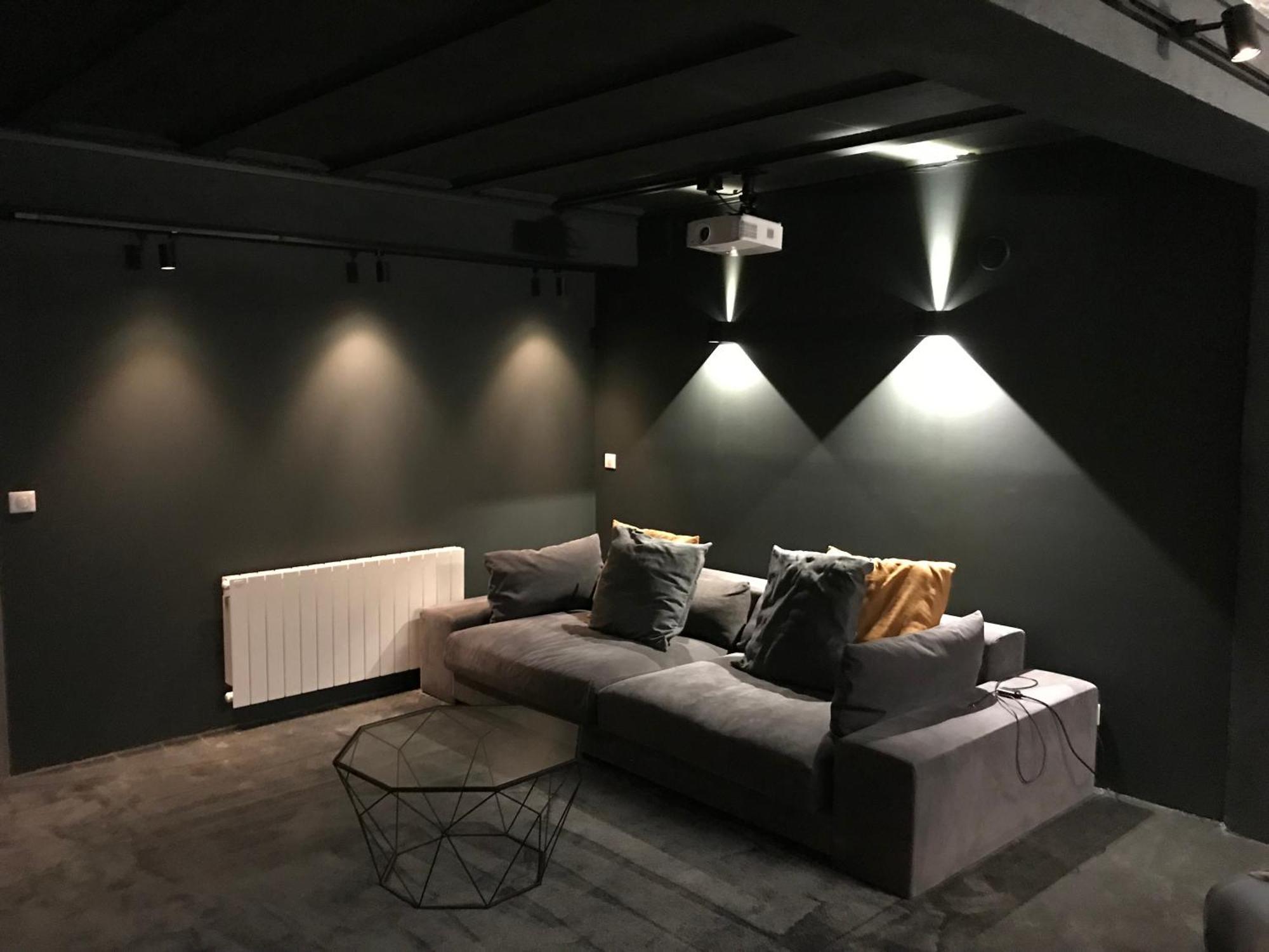 Adorable Maison Independante 30M2 Avec Piscine En Saison カブリ 部屋 写真