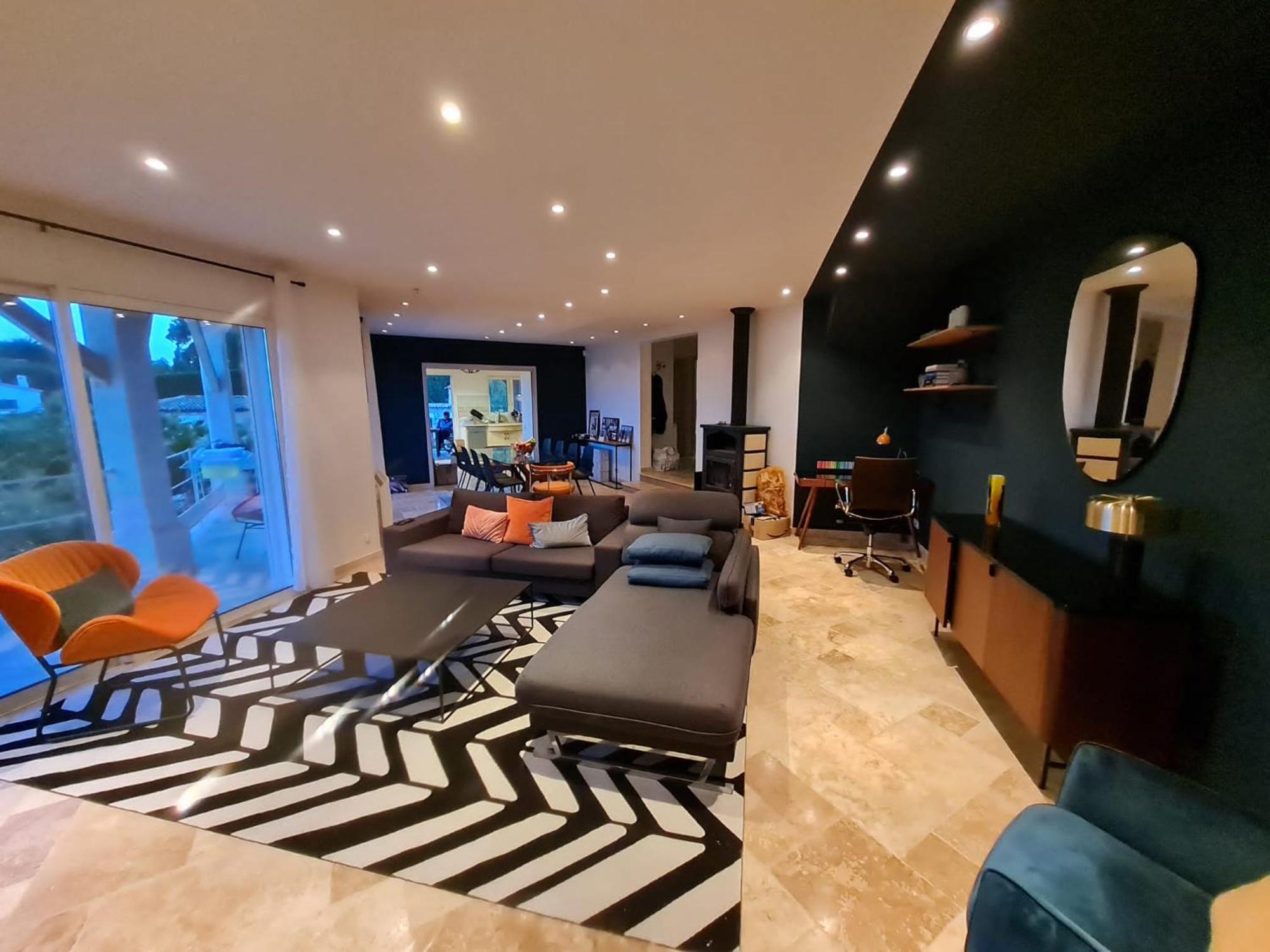 Adorable Maison Independante 30M2 Avec Piscine En Saison カブリ 部屋 写真